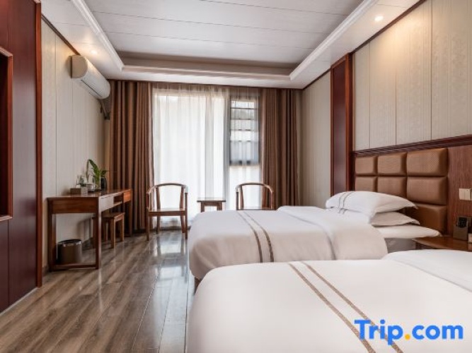 Standard Double room with mountain view
