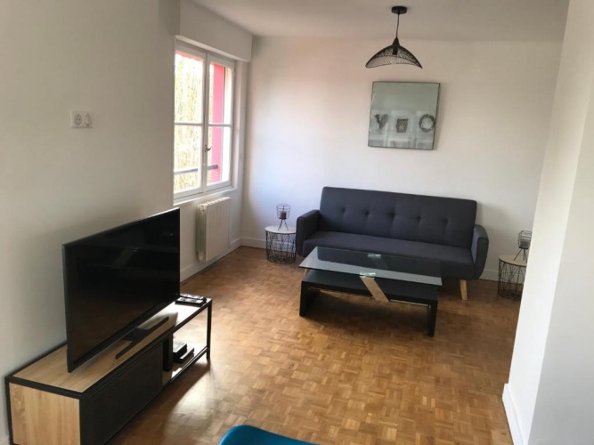 2 Bedrooms Apartment