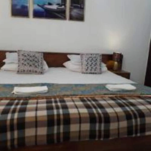 Economy Quadruple room with city view
