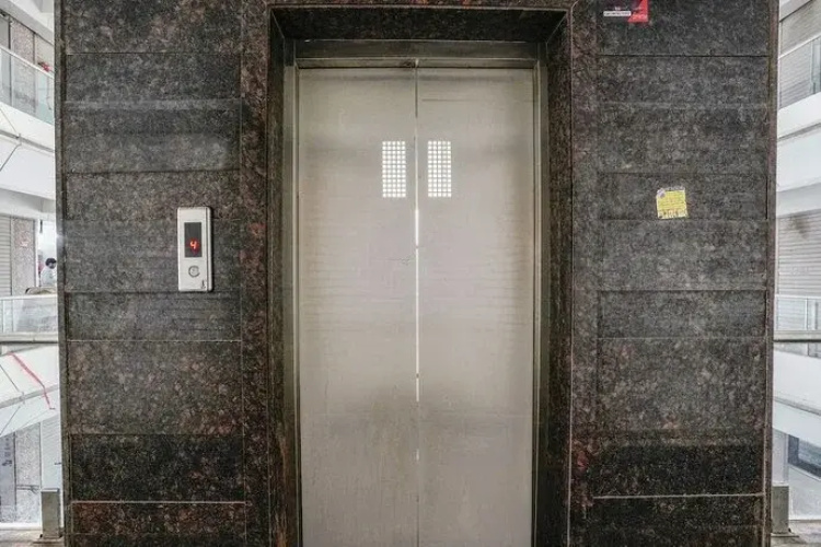 Fabhotel Royal Orbits