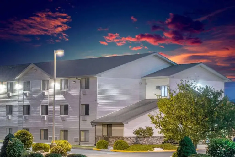 Super 8 Altoona - Altoona, PA