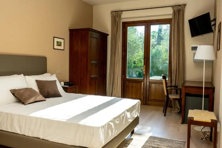Standard Double room with garden view