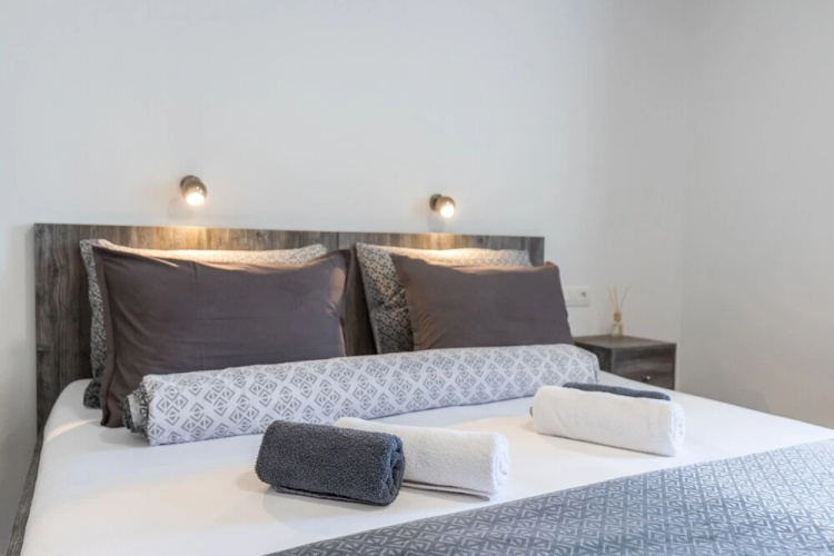 Apinelo Port Rooms