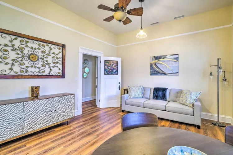 Cozy Carpinteria Apartment: Walkable Location