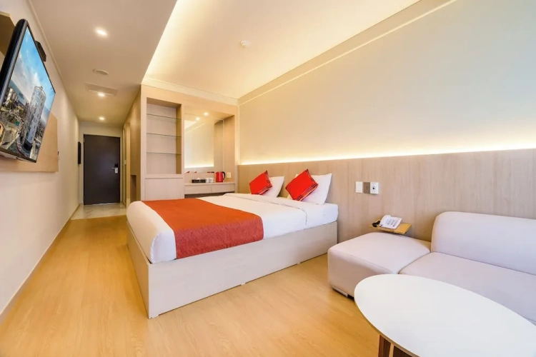 1 Bedroom Premier Double room with city view