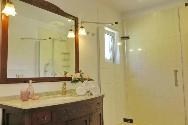 ARILLAS HILLSIDE VILLA 3 - Provence