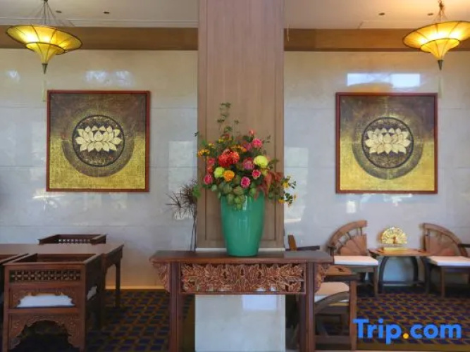 Yulongshan Dong Spring Resort
