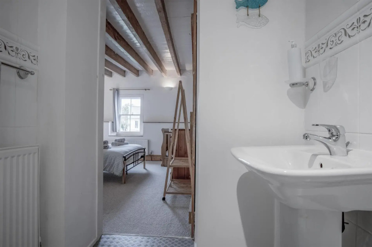 Angle Adventures - 4 Bedroom Cottage - Angle
