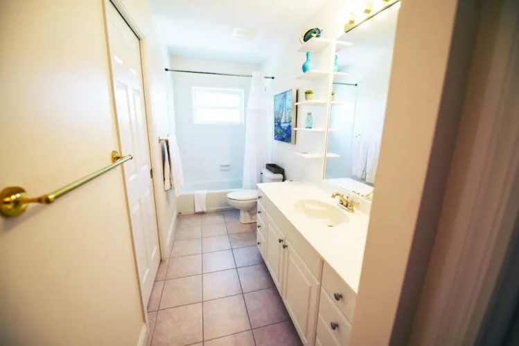 Ocean Sunrise Apartment 5