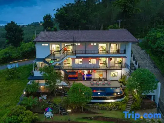Villa Nap Dau Crown