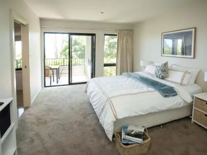 Cossies', 2/273 Corrie Parade - Stunning Views And Air Conditioned