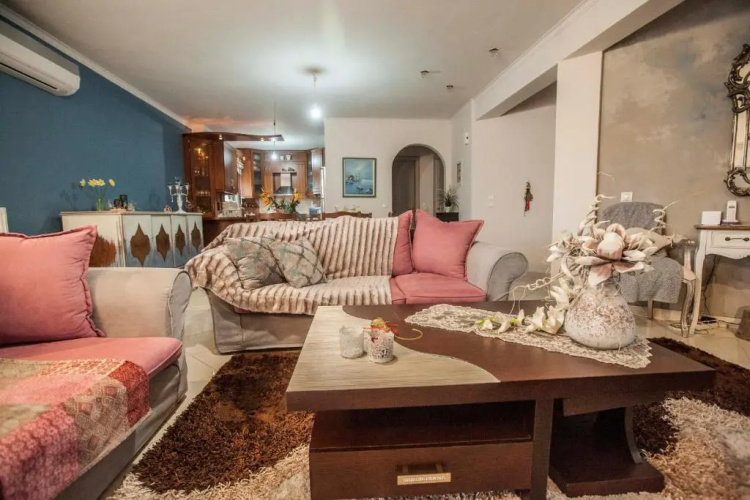 Dina'S House