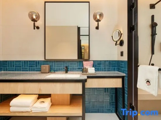 1 Bedroom Double Suite with city view