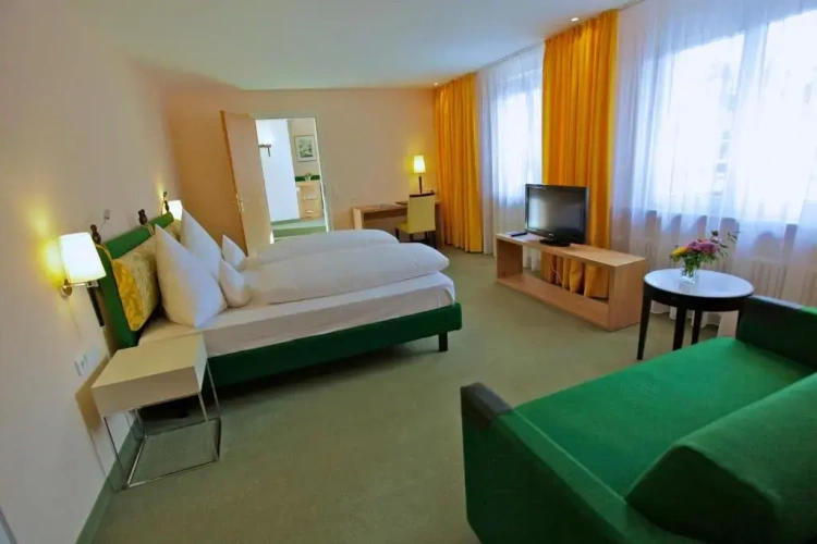 Suite with balcony and with view
