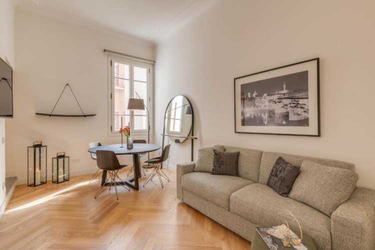3 Bedrooms Apartment
