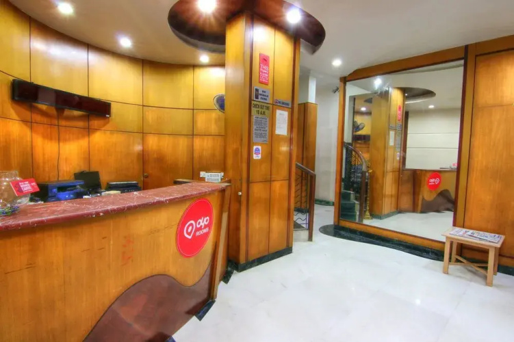 Hotel Karan Palace