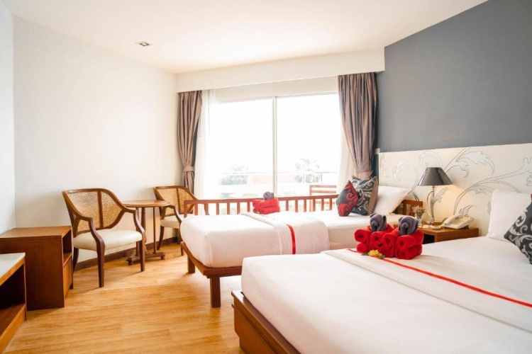 Superior Triple room