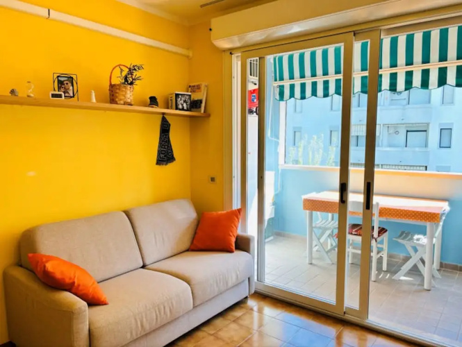 Bright Apartment With a Lovely Balcony