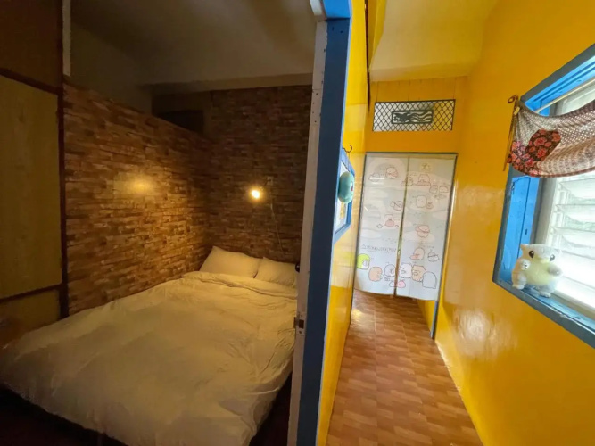 Backpacker Dog Hostel
