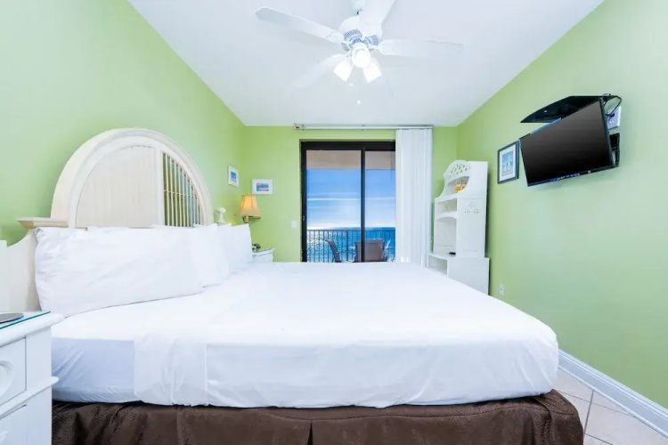 Phoenix X 616 2 Bedroom Condo