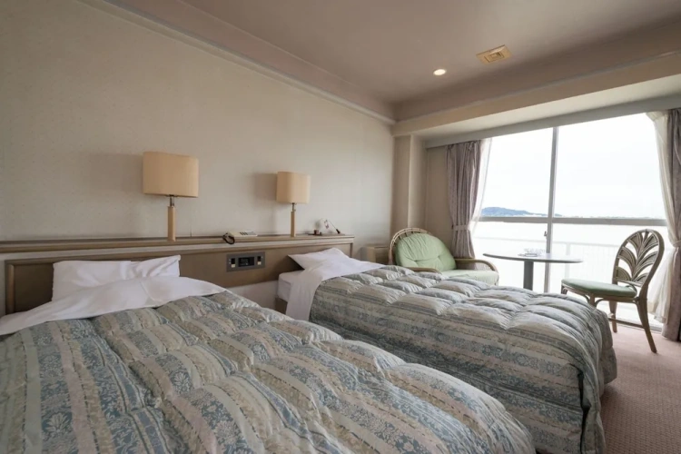 2 Bedrooms Standard room with balcony and with lake view