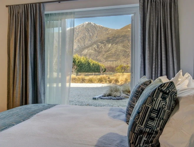 6 Bedrooms Villa with garden view