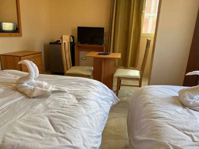 Grand pyramids view hotel