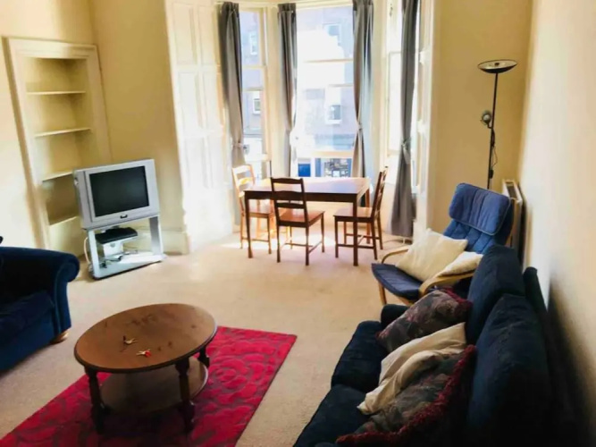 Central Marchmont 3 Bedroom Flat