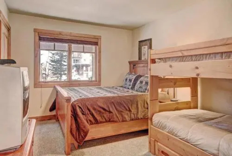 18 Autumn Brook Condo