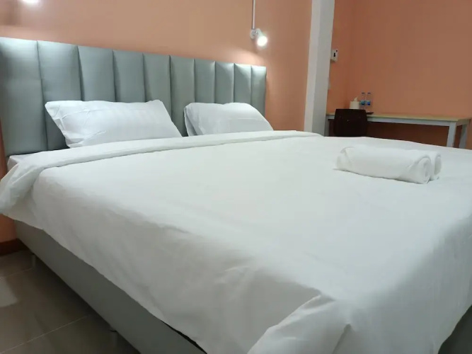 The Peachhotel