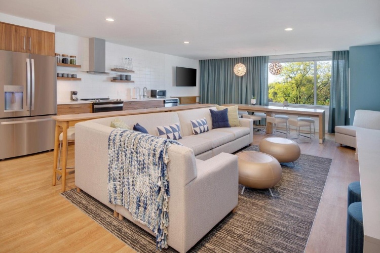 3 Bedrooms Double Suite