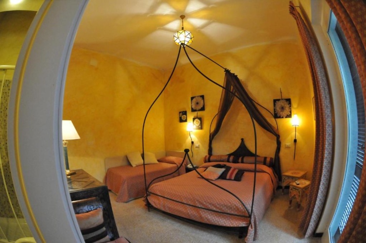 Standard Triple room