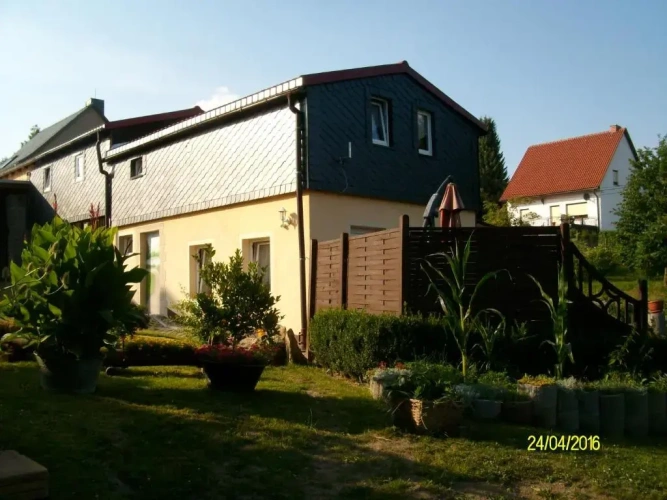 3 Bedrooms Cottage
