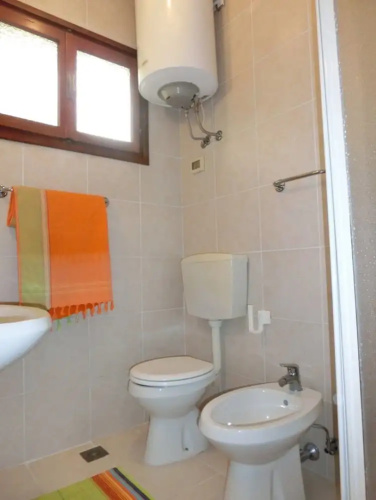 Adorable Villa for 8 People Close to the sea