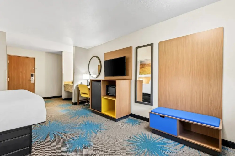 Days Inn Mitchell Sd