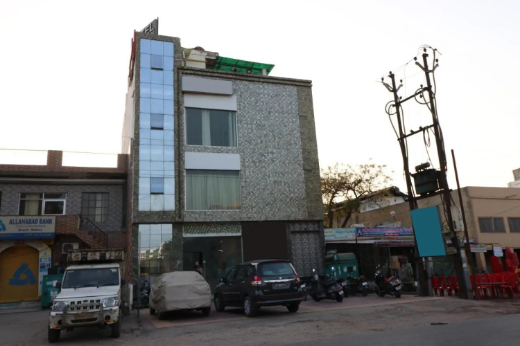 Hotel Ganga Palace