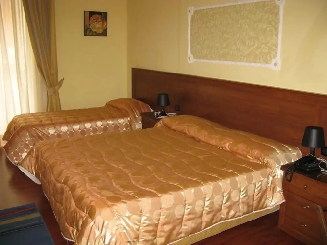 Standard Triple room with balcony