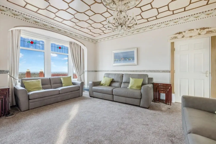Queens Crest by Sasco Apartments