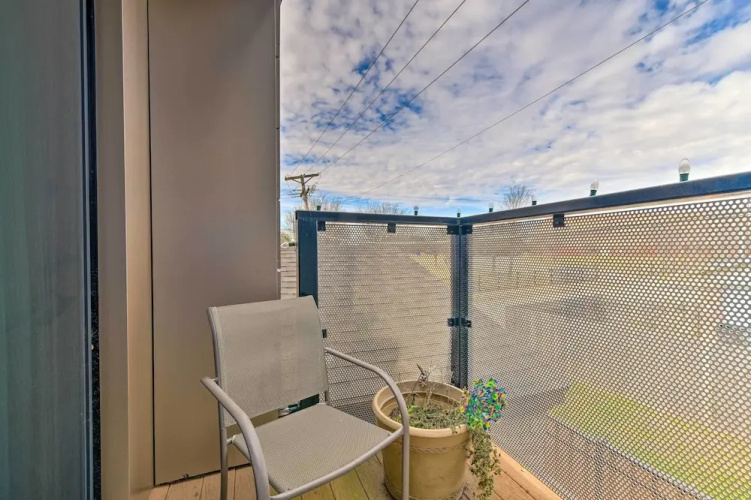 Fort Worth Apt < 5 Mi to Downtown!