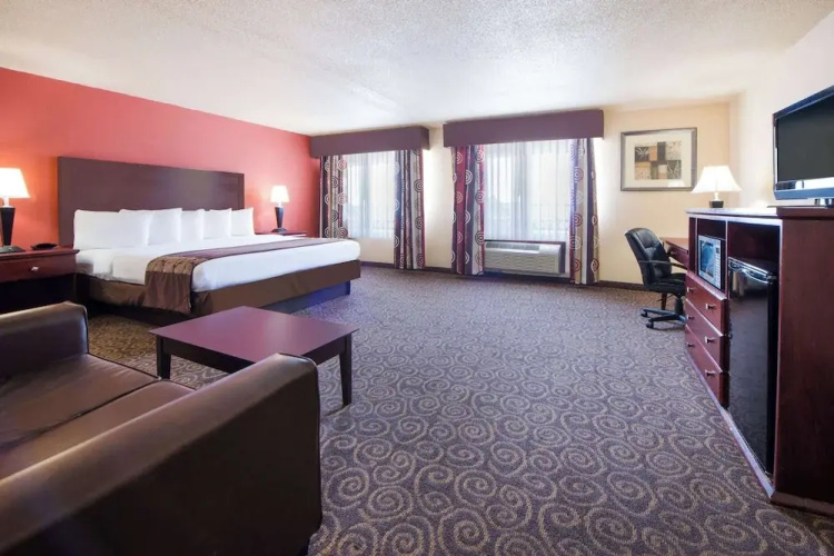 Grand Prairie Hotel