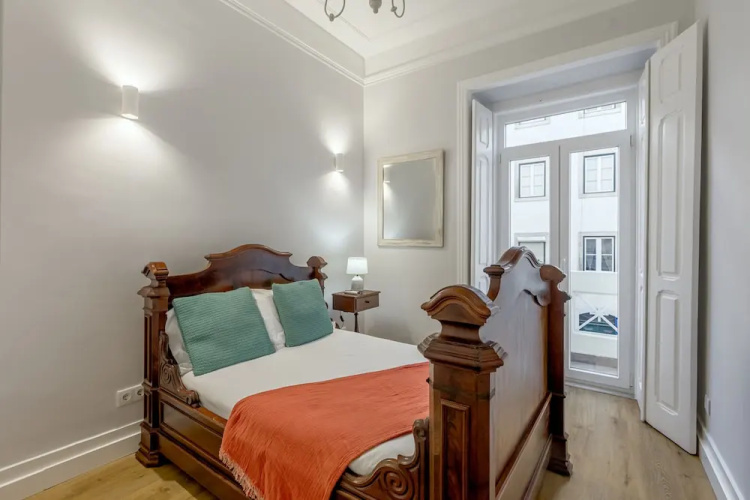 Marques DE Pombal Vintage by Homing