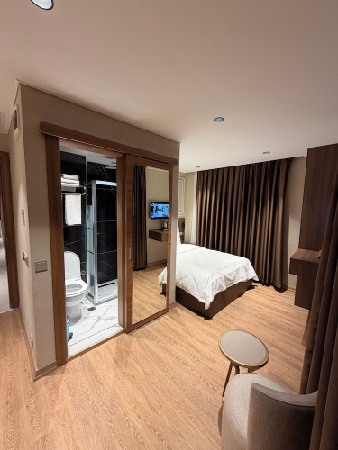 Comfort room