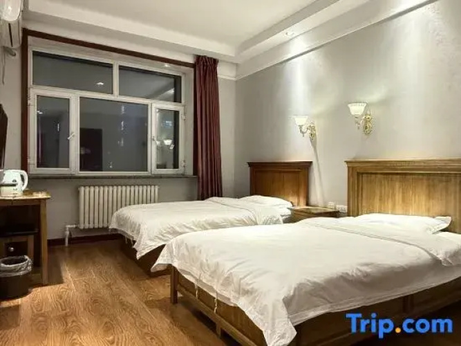 Xuexiang Holiday Hotel