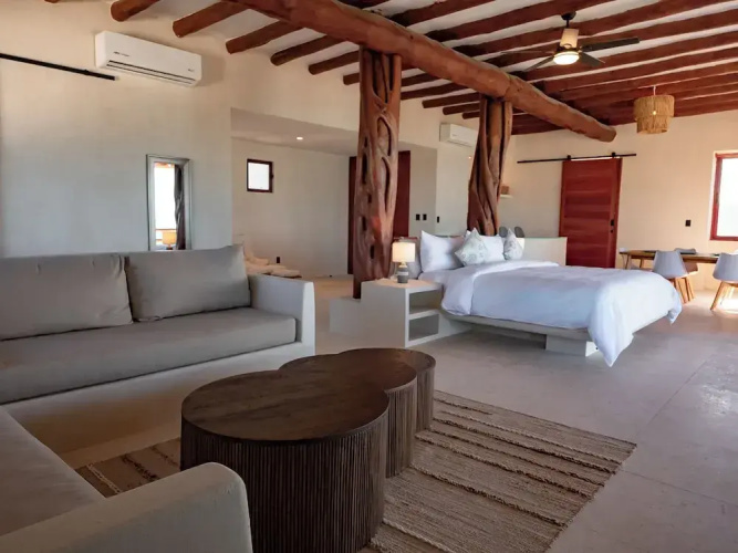 Beachfront Hotel Boutique DK