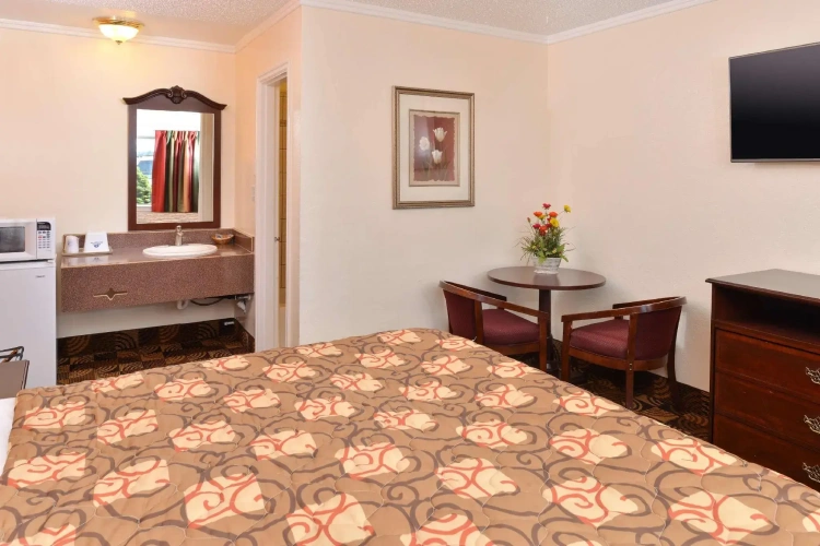 Standard Double room with view