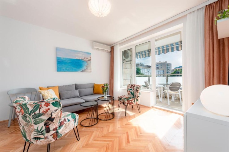 3 Bedrooms Apartment with balcony