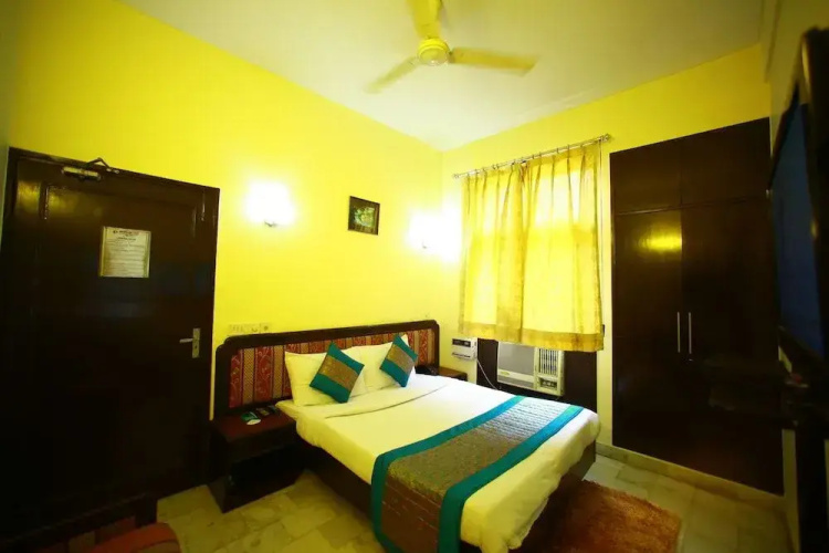 Sundeep Inn