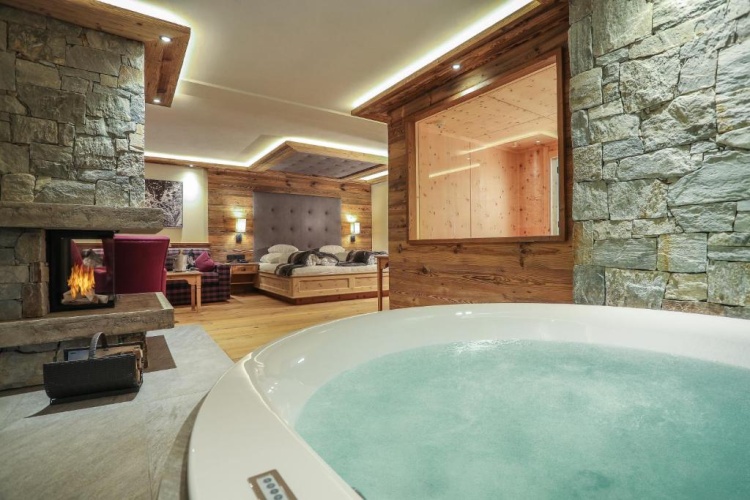 Deluxe Double Suite