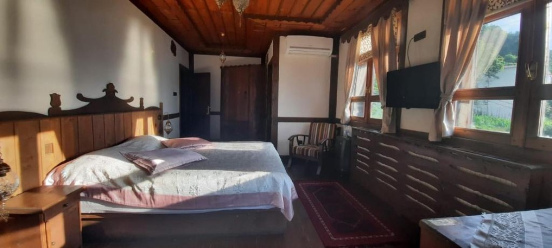 Deluxe Double room with partial sea view