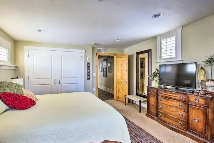 The Loft on Center
